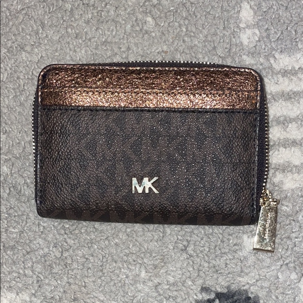 Michael Kors small walllet NEVER used gold and brown